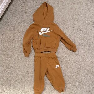 Nike Kids Brown Sweatpants & Hoodie Set